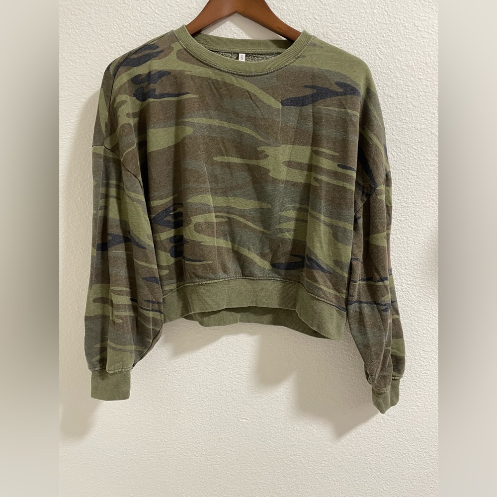 Z Supply camouflage cropped Casual Olive Green Sweatshirt